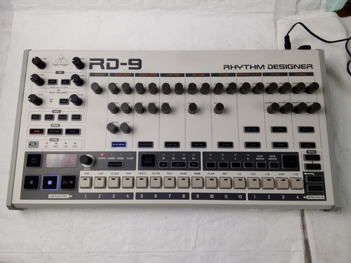 Behringer classic analog - behringer,
