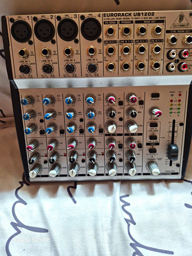 Behringer eurorack - (used),